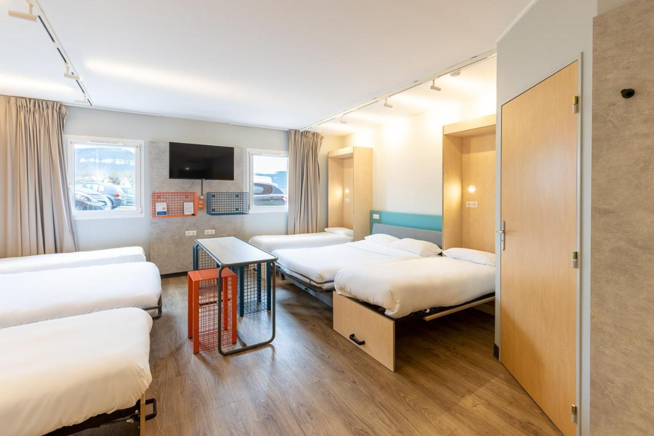 Ibis Budget Millau Viaduc Exterior photo